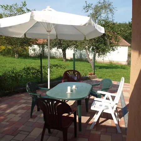 Holiday home Rozsa Haz *